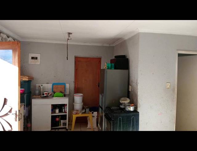 2 BEDROOM HOUSE FOR SALE IN JABULANI